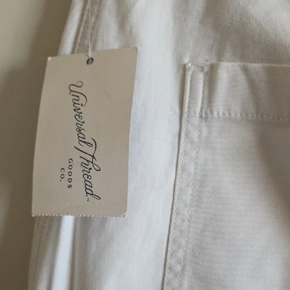 Universal Thread Mid-Rise Straight Leg Relaxed Chino Pants - Picture 8 of 8